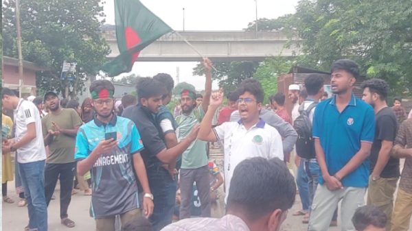 ঢাকার সঙ্গে উত্তরবঙ্গের রেল যোগাযোগ বন্ধ